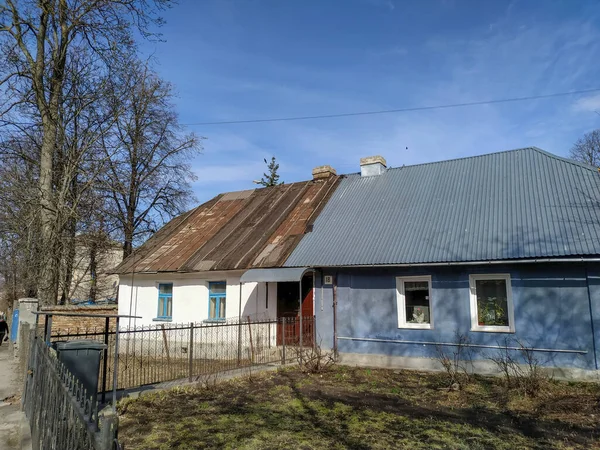 Fassade Eines Alten Hauses Der Stadt Frühling — Stockfoto