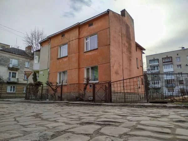 Fachada Una Antigua Casa Ciudad Primavera — Foto de Stock