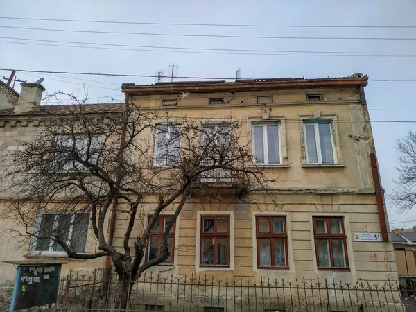 Fachada Una Antigua Casa Ciudad Primavera — Foto de Stock