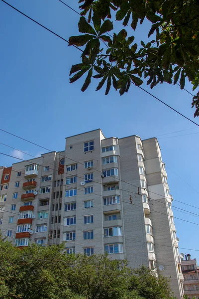 Edificio Residencial Varios Pisos Fachada —  Fotos de Stock