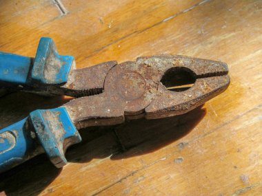 Masada eski metal pense var.