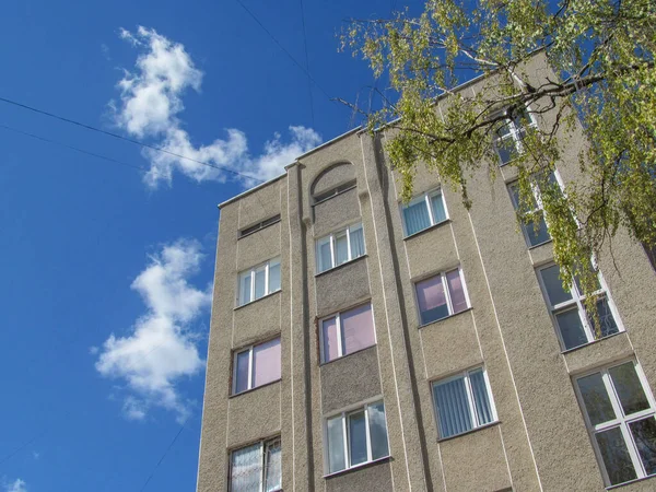 Fachada Edifício Residencial Vários Andares Cidade — Fotografia de Stock