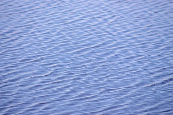 Textura Las Olas Sobre Agua Estanque Septiembre — Foto de Stock