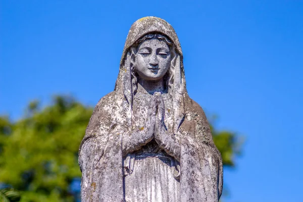 Monument Mère Dieu Sur Tombe Priant Dans Cimetière Chrétien Ternopil — Photo