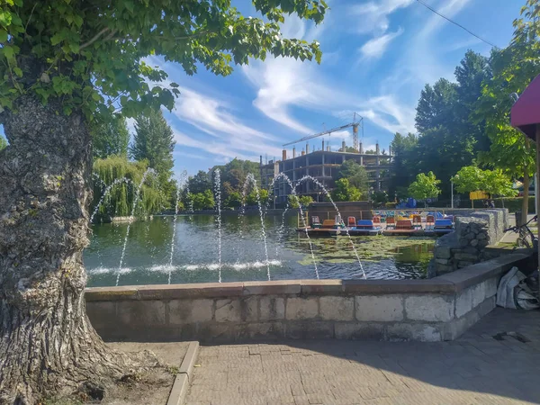 Fontana Nel Parco Sul Lungomare Settembre — Foto Stock