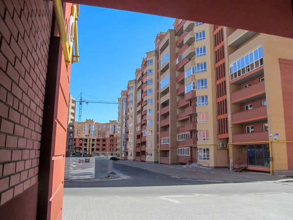 Gebouw Van Een Residentieel Appartementencomplex Een Woonwijk — Stockfoto