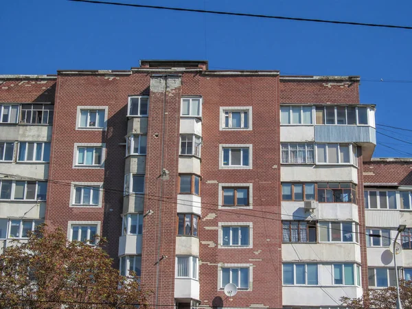 지역에 주거용 아파트 건물의 — 스톡 사진