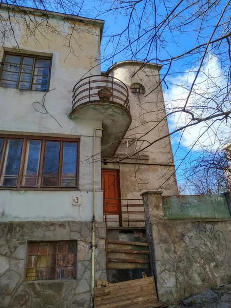 Die Fassade Eines Alten Hauses Einer Über 100 Jahre Alten — Stockfoto