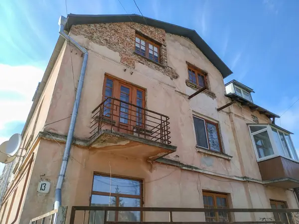 Fachada Una Antigua Casa Ciudad Primavera — Foto de Stock