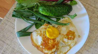 Kahvaltıda çok lezzetli omlet.