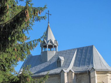 Polonya Katolik Kilisesi ya da mezarlık şapeli 1864 yılında inşa edilmiştir. Ternopil, Ukrayna