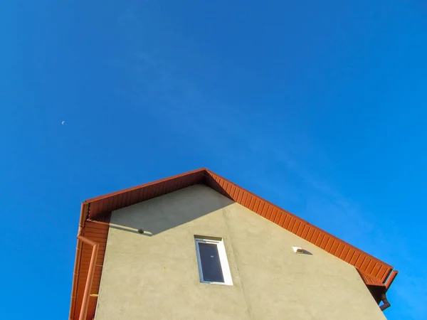 Lakóépület Homlokzata Városban Kilátással Ablakokra Falakra Erkélyekre — Stock Fotó