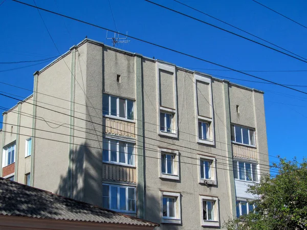 Fassade Eines Wohnhauses Der Stadt Mit Blick Auf Fenster Wände — Stockfoto