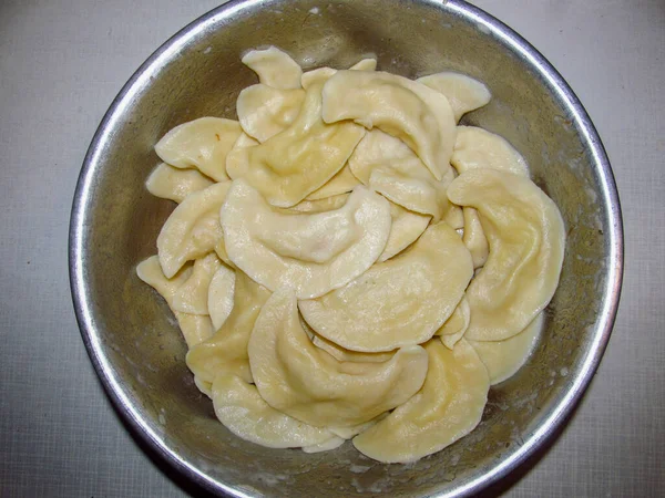 Patates Peynirli Haşlanmış Börek — Stok fotoğraf