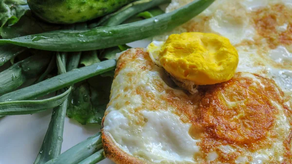 Смажені Смачні Яйця Сніданок — стокове фото