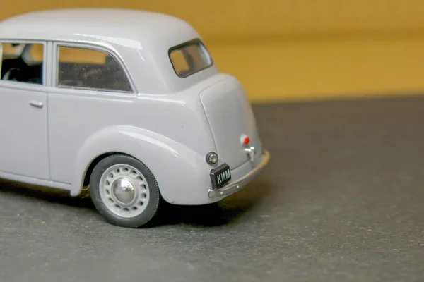 ソ連のKim車のグレーのおもちゃのプラスチックモデル — ストック写真