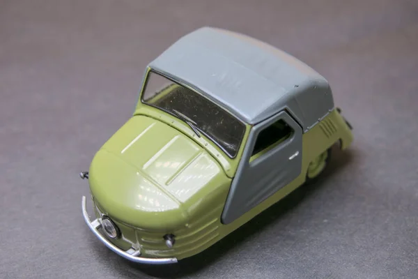 Pequeno Carro Brinquedo Plástico Bonito — Fotografia de Stock