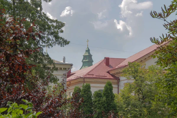 Тонкова Вежа Старої Польської Церкви — стокове фото