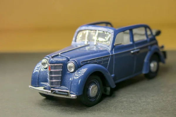 Mały Piękny Plastikowy Samochód Zabawki — Zdjęcie stockowe