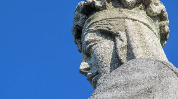 Monument Pierre Vierge Marie Mère Dieu Sur Fond Ciel — Photo