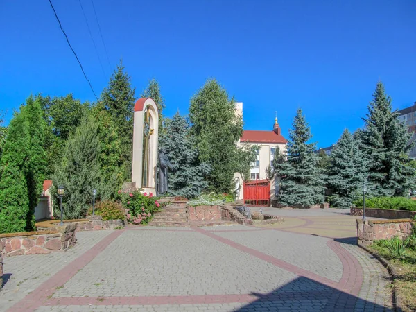 Schönes Gebäude Der Ukrainischen Christlichen Kirche Während Des Sonntagsgottesdienstes Ternopil — Stockfoto