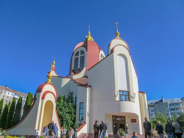 Piękny Budynek Ukraińskiego Kościoła Chrześcijańskiego Podczas Niedzielnej Nabożeństwa Tarnopol Ukraina — Zdjęcie stockowe