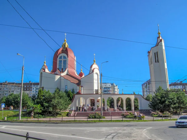 Belo Edifício Igreja Cristã Ucraniana Durante Culto Domingo Ternopil Ucrânia — Fotografia de Stock