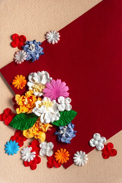 Composición Flores Hojas Para Diseño Postales Folletos Invitaciones Una Superficie — Foto de Stock