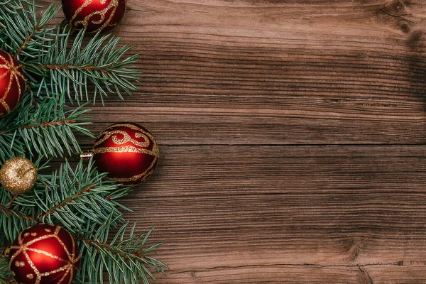 Marco Hecho Ramas Árbol Navidad Con Bolas Rojas Doradas Sobre — Foto de Stock