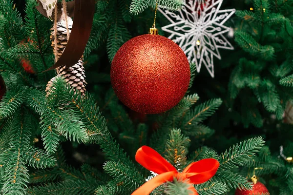 Primer Plano Del Diseño Del Árbol Navidad Árbol Navidad Con — Foto de Stock