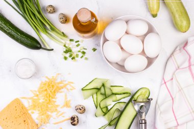 sağlıklı bir kahvaltı için malzemeler