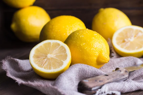 taze limon eski vintage ahşap masa grubu