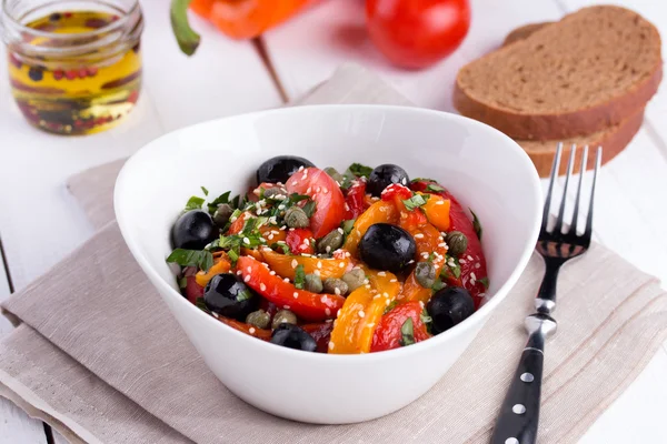 Hot salad from roasted sweet pepper — Stock Photo, Image