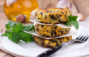 Vejetaryen köftesi veya Nohut ile yapılan burger