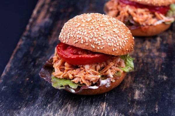 Taze olarak hazırlanan kıymalı sandviç.