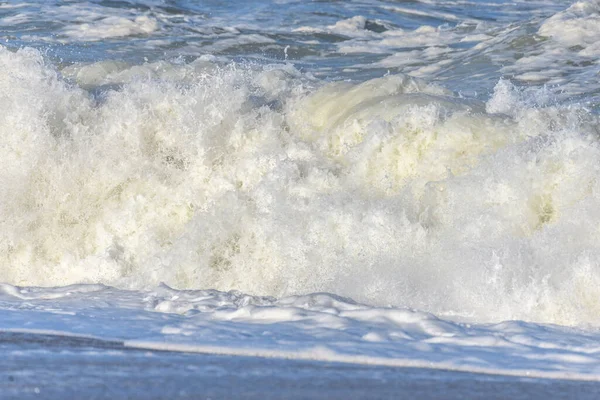 Vågor Som Bryter Stranden Utkanten Atlanten Vid Sables Olonne Frankrike — Stockfoto