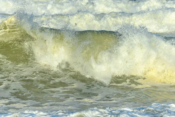 Волны Ломаются Пляже Краю Атлантического Океана Сабль Олонне Франции — стоковое фото