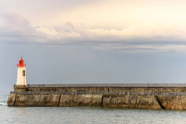 Faro Rojo Gran Jetee Les Sables Olonne Francia —  Fotos de Stock