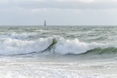 Fransa 'da Sables d' olonne yakınlarında Atlantik Okyanusu kıyısında dalgalar kopuyor..