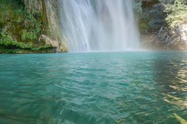Fransa 'nın güneyinde, Var' da Sillan şelalesi