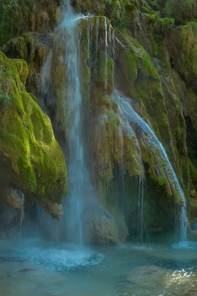 Cachoeira Tufa Perto Arbois Cachoeira Cristalina Poderosa Cachoeira — Fotografia de Stock