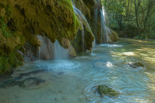 Cachoeira Tufa Perto Arbois Cachoeira Cristalina Poderosa Cachoeira — Fotografia de Stock