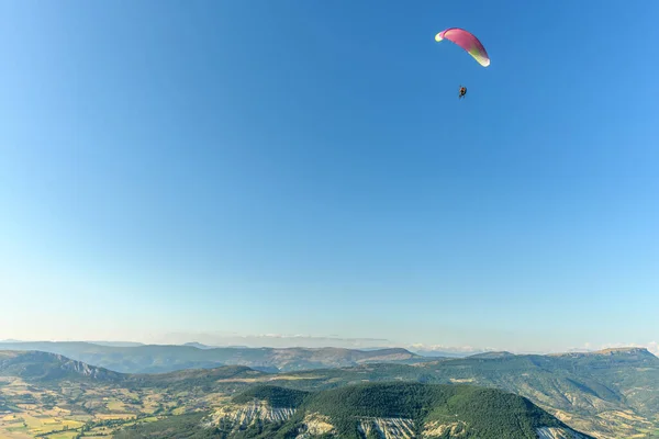 Let Paraglidingem Vzduchu Nad Horami Drome Francie — Stock fotografie