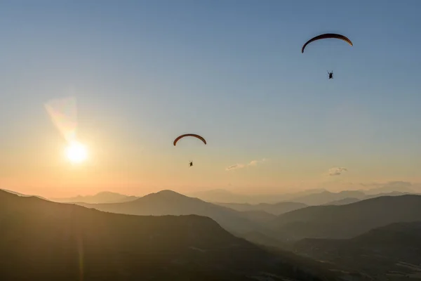 Gleitschirmflug Der Luft Über Den Bergen Drome Frankreich — Stockfoto