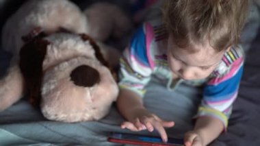  Kötü alışkanlık, modern dijital teknolojilere bağımlı yeni nesil.