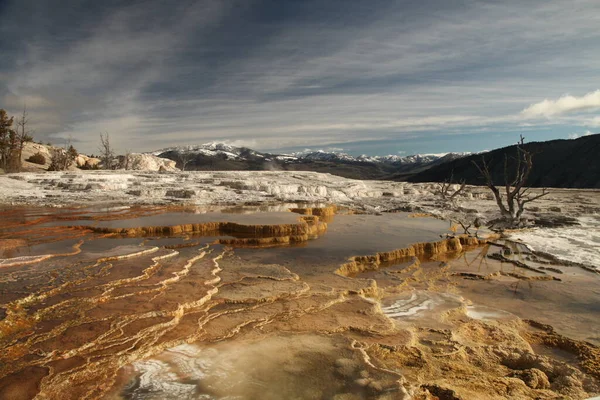 Κύρια Βεράντα Στο Mammoth Στο Εθνικό Πάρκο Yellowstone Γουαϊόμινγκ — Φωτογραφία Αρχείου