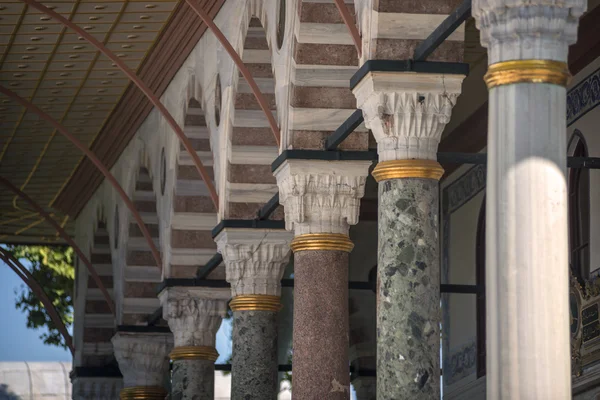 Istanbul, Türkiye - Temmuz 07: Topkapı sarayında Müslüman Mimarlık — Stok fotoğraf