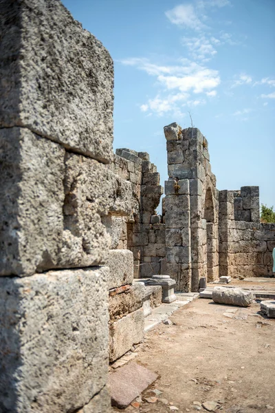 Uitzicht op de ruïnes van Kaunos oude stad (Turkije) — Stockfoto