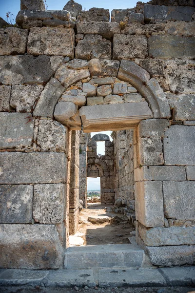 Uitzicht op de ruïnes van Kaunos oude stad (Turkije) — Stockfoto