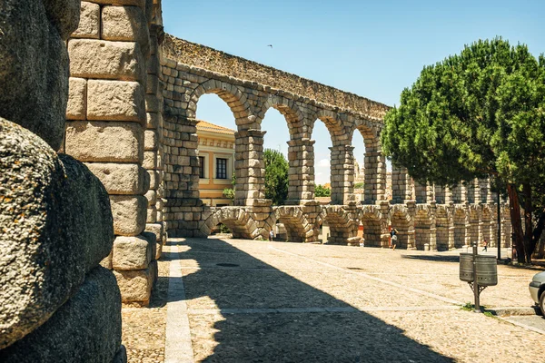 Segovia, İspanya ünlü antik su kemeri — Stok fotoğraf